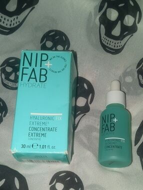 NIP+FAB Hydrate Hyaluronic Fix Extreme⁴ Concentrate - 30ml (Damaged Outer Box)